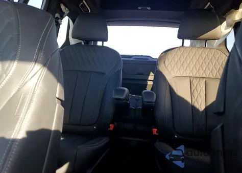 2024 BMW X7 xDrive40I z USA, uszkodzony, nr VIN 5UX23EM05R9V65617